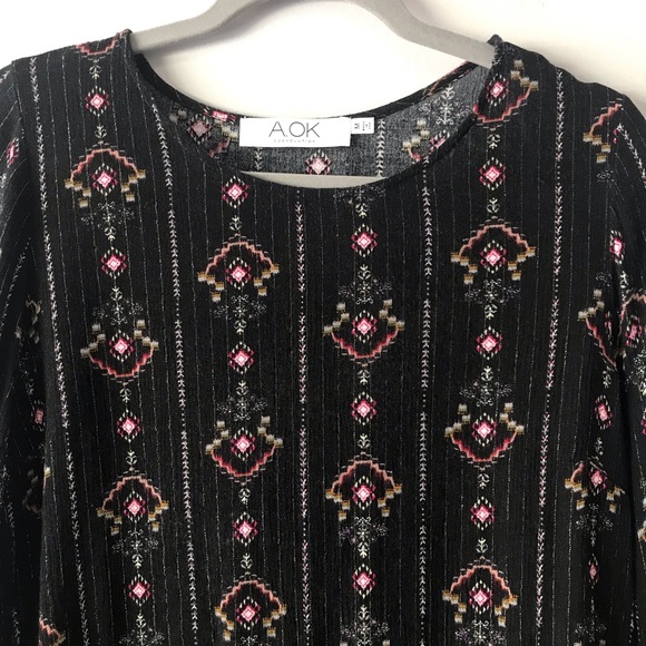 A.OK Coevolution Boutique Top - Picture 3 of 5